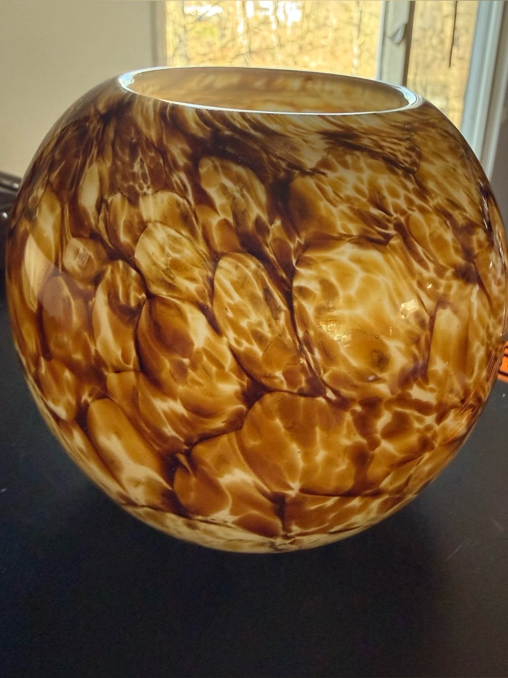 Tortoise Shell Amber Swirl Art Glass Globe Vase 5”